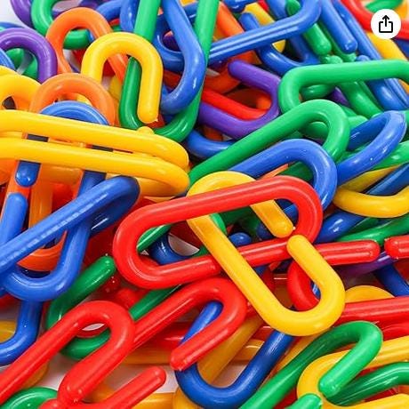 Loose C-links for sugar glider cages, ideal for securely attaching toys, pouches, and accessories. Bright, durable, and easy to use.