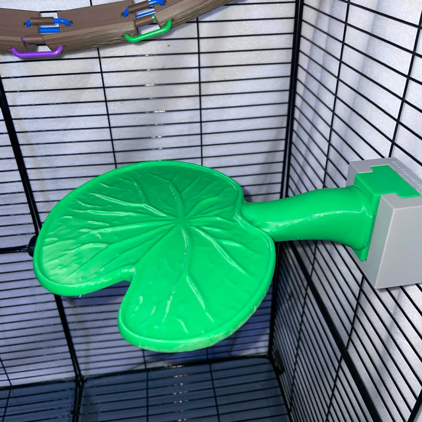 9"x 7" Sugar Glider Lily Pad Perch