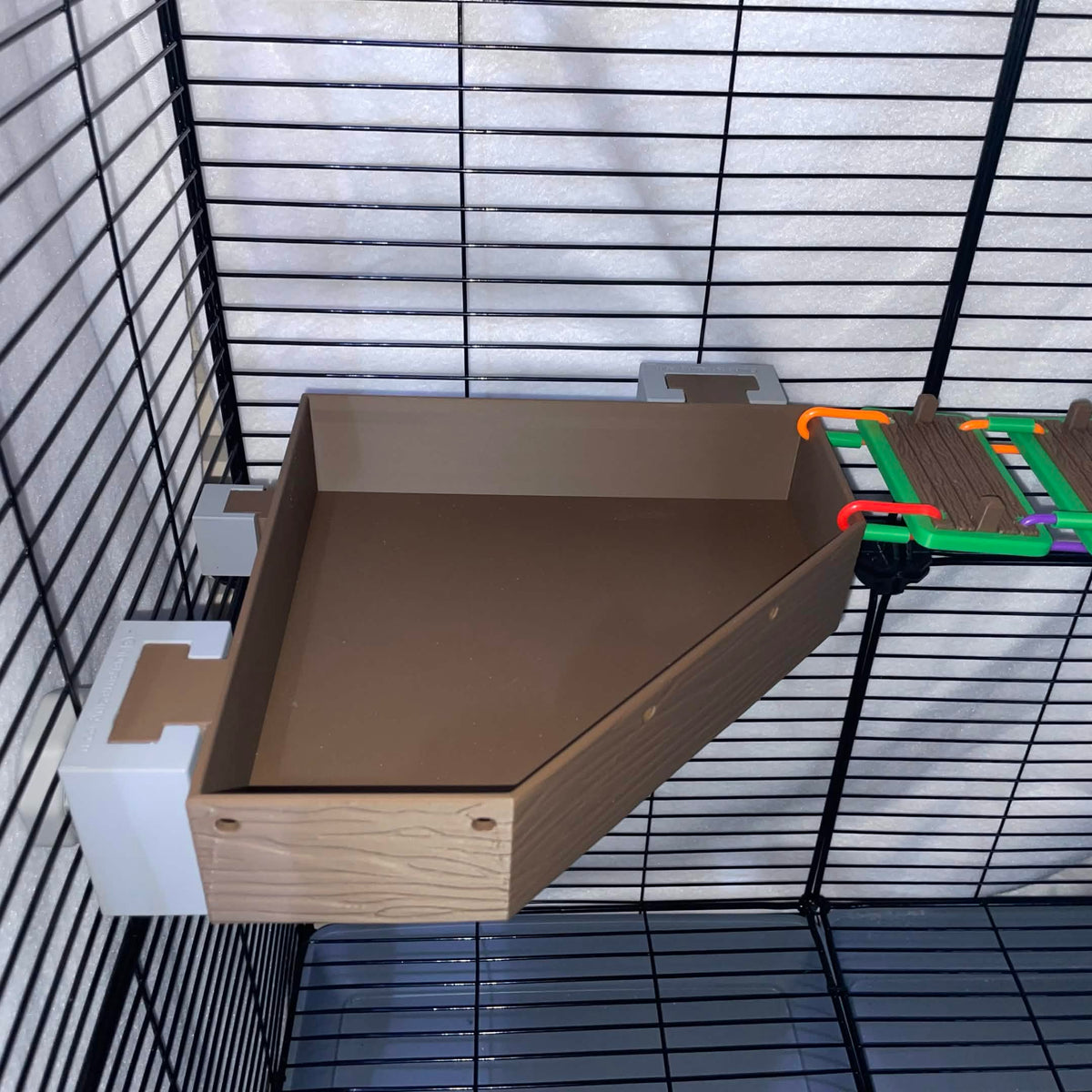8"x 8" x2" Wall-Mounted Sugar Glider Corner Basket