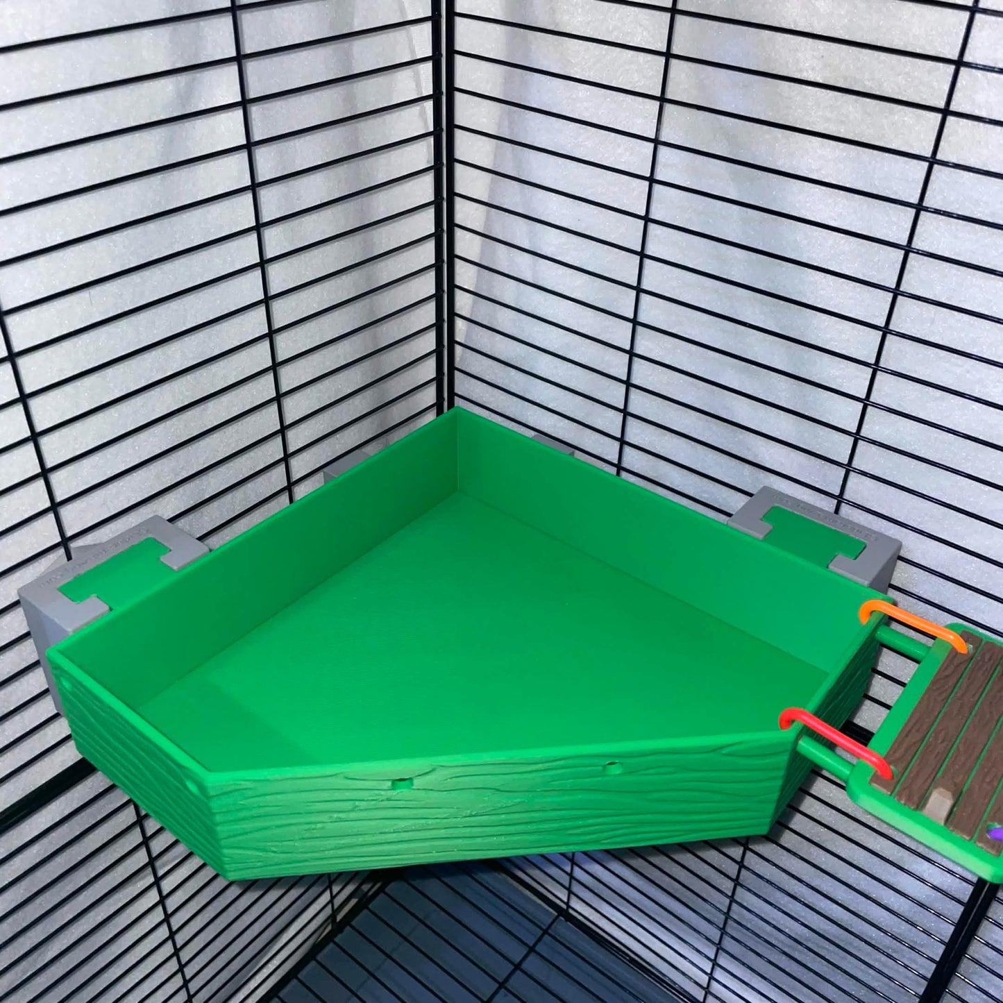 8"x 8" x2" Wall-Mounted Sugar Glider Corner Basket